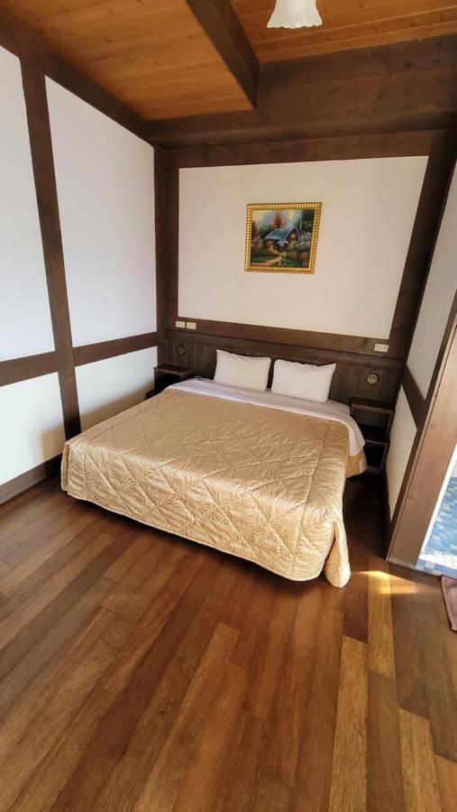 Maple Leave Holiday Villa Renai Εξωτερικό φωτογραφία