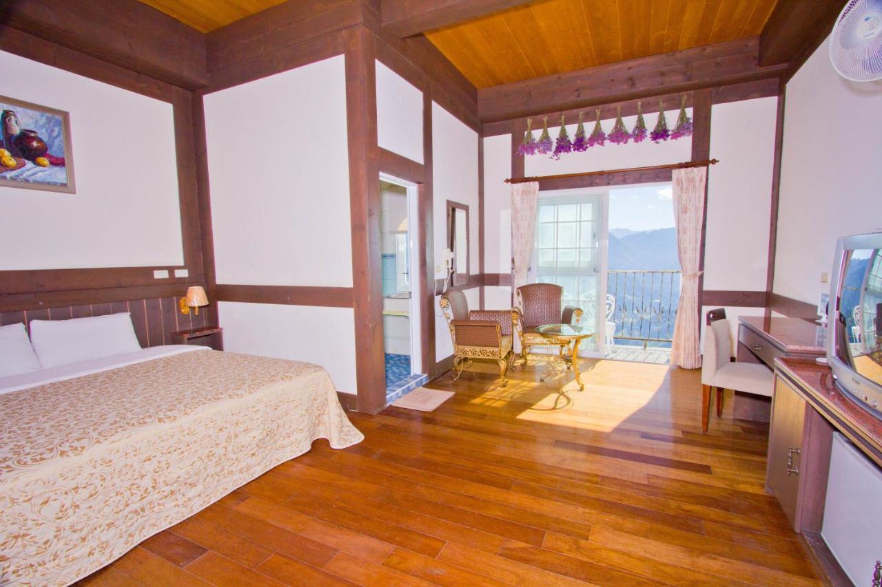 Maple Leave Holiday Villa Renai Εξωτερικό φωτογραφία